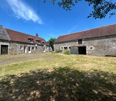 Ancien corps de Ferme à réhabiliter sur la commune de CHAHAINS REF : V1055 Ancien corps de Ferme à réhabiliter sur la commune de CHAHAINS REF : V1055
